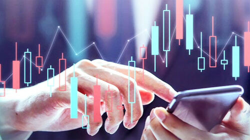 경제 지표를 바탕으로 포트폴리오를 조정하고 관리하는 전문적인 모습